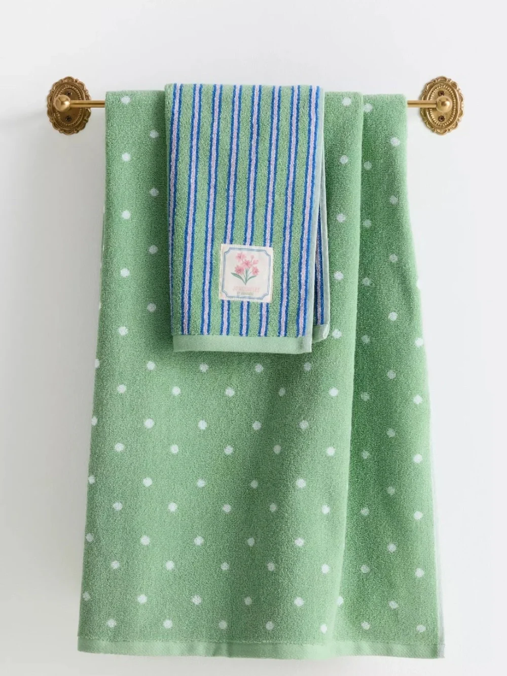 Anthropologie Les Fruits Cotton Printed BATH TOWEL White & Green Polka Dot nwt